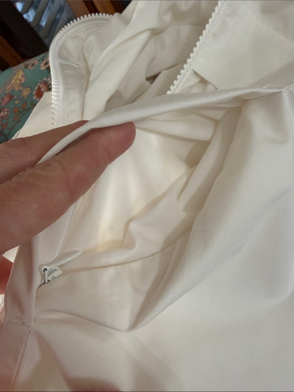 Lululemon White Hooded Rain Jacket Zip Front Windbreaker Size 12 - Picture 10 of 10